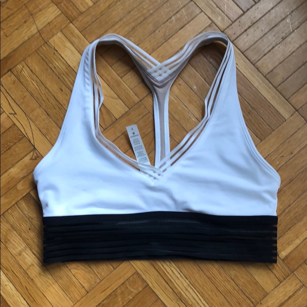 Lululemon sports bra